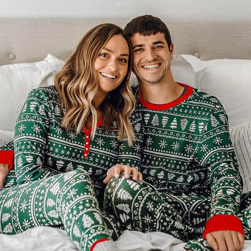 Innerwin Nightwear Tops And Pants Mommy Dad Child Matching Family Pajamas  Set Holiday Long Sleeve Xmas Pjs Sleepwear Green Mom-XL 